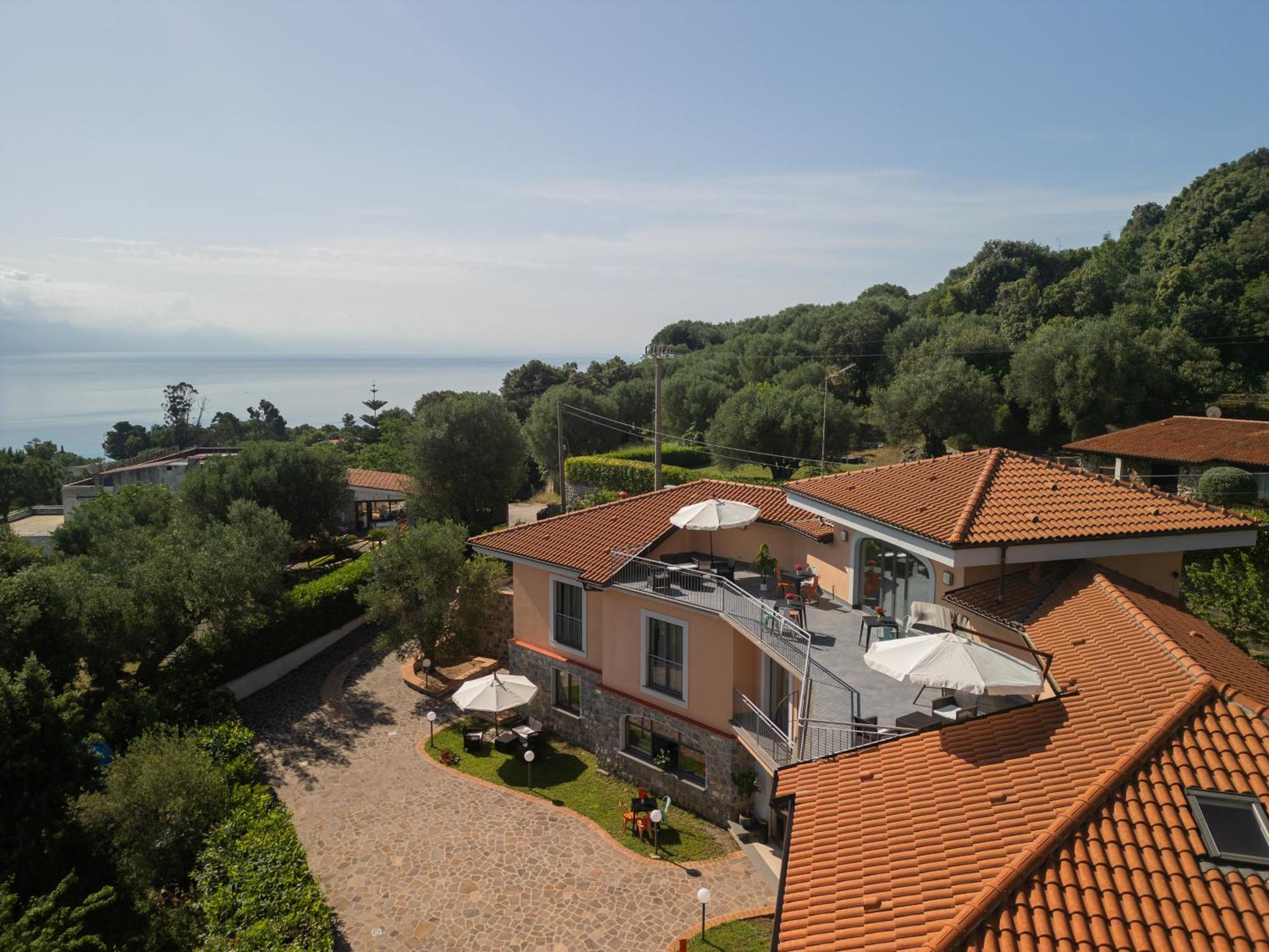Scario Club Hotel San Giovanni a Piro Eksteriør billede