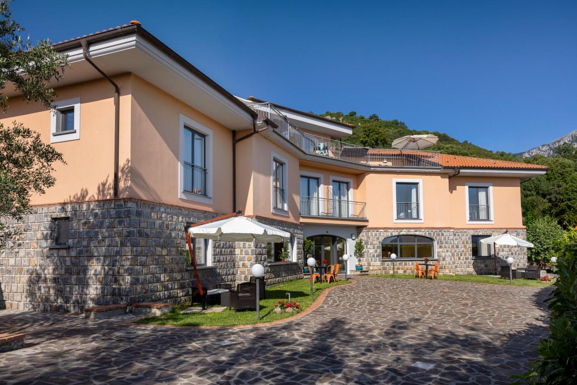 Scario Club Hotel San Giovanni a Piro Eksteriør billede