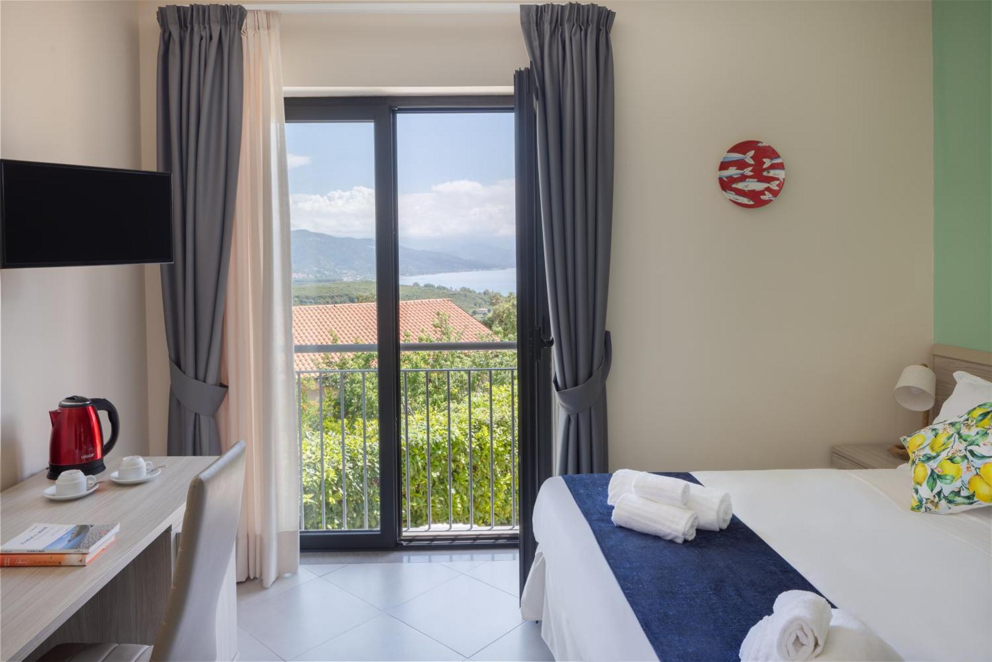 Scario Club Hotel San Giovanni a Piro Eksteriør billede